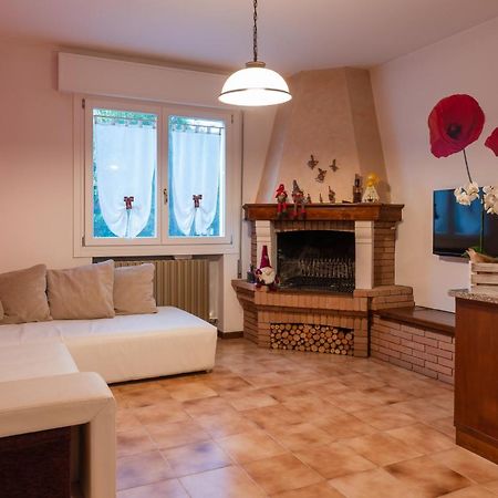 Al Casale B&B Casalserugo ภายนอก รูปภาพ